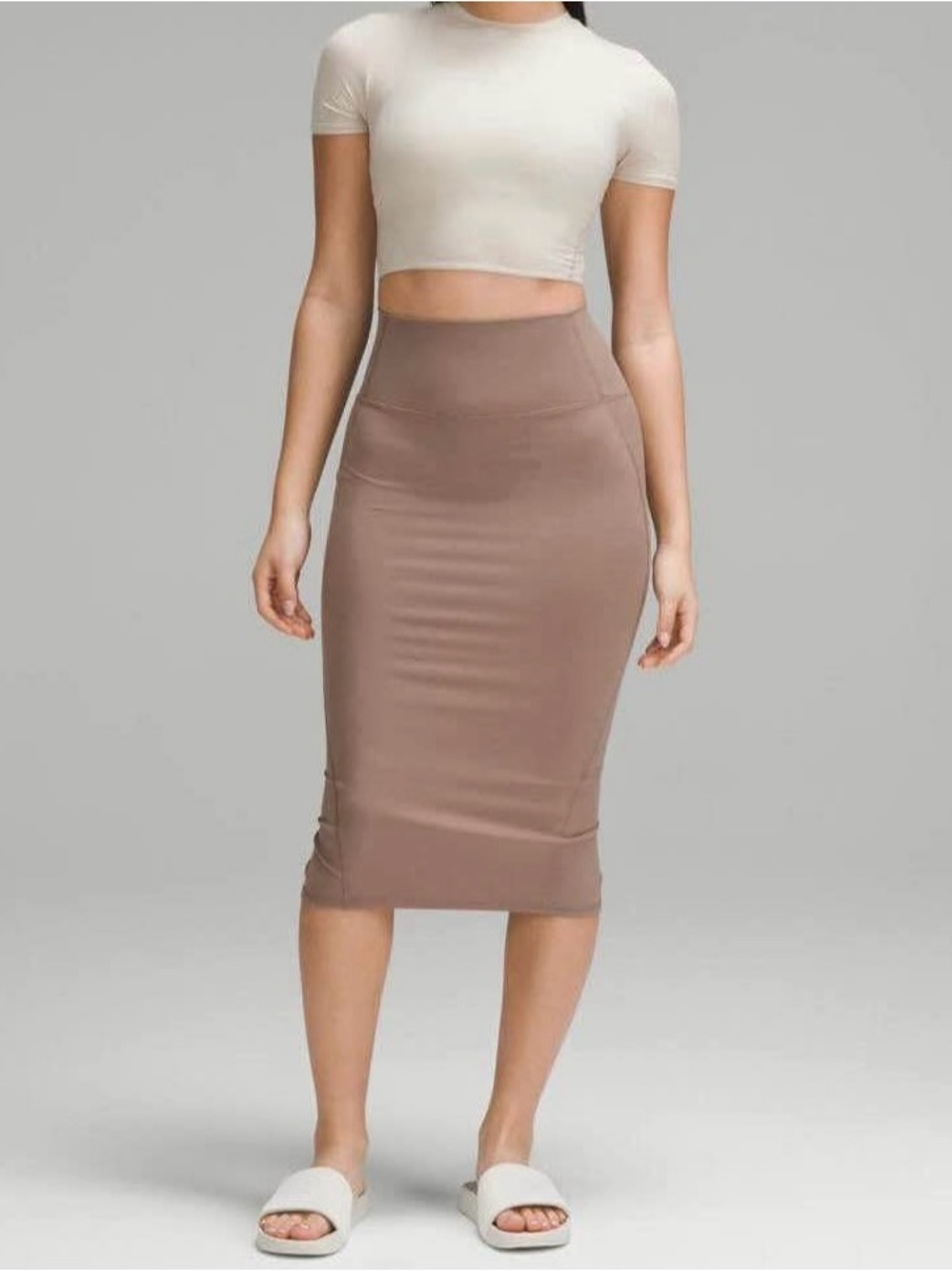 Womens Lululemon Nulu Slim-Fit High-Rise Skirt size 6 in Taupetastic
